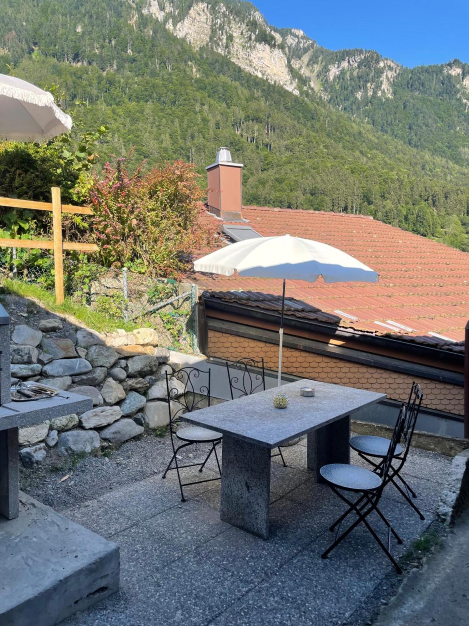 Charming Alpine Retreat By Apartments Capricorn Gsteigwiler Exteriör bild